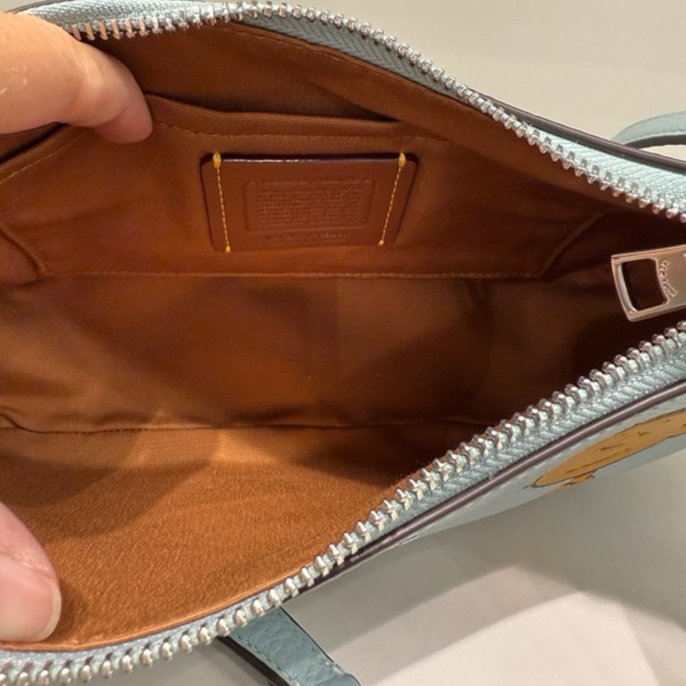 Coach X Peanuts Teri Shoulder Bag With Franklin CBJ80 Authentic - Picture 5 of 8